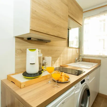 Serenty - Champs Elysees & Arc De Triomphe *