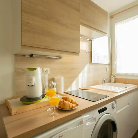 Serenty - Champs Elysees & Arc De Triomphe