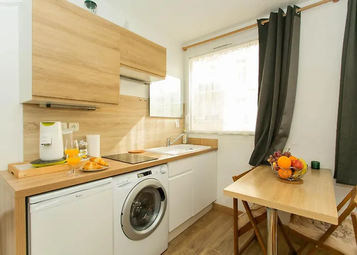 Serenty - Champs Elysees & Arc De Triomphe * Paris